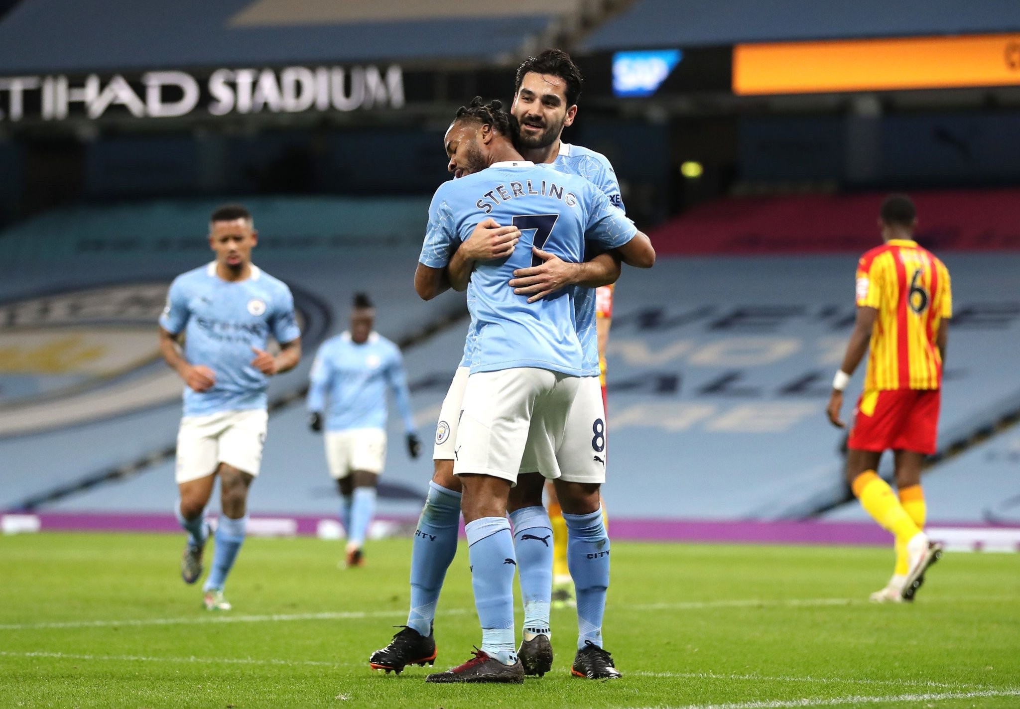 这个屹立于 这个屹立于